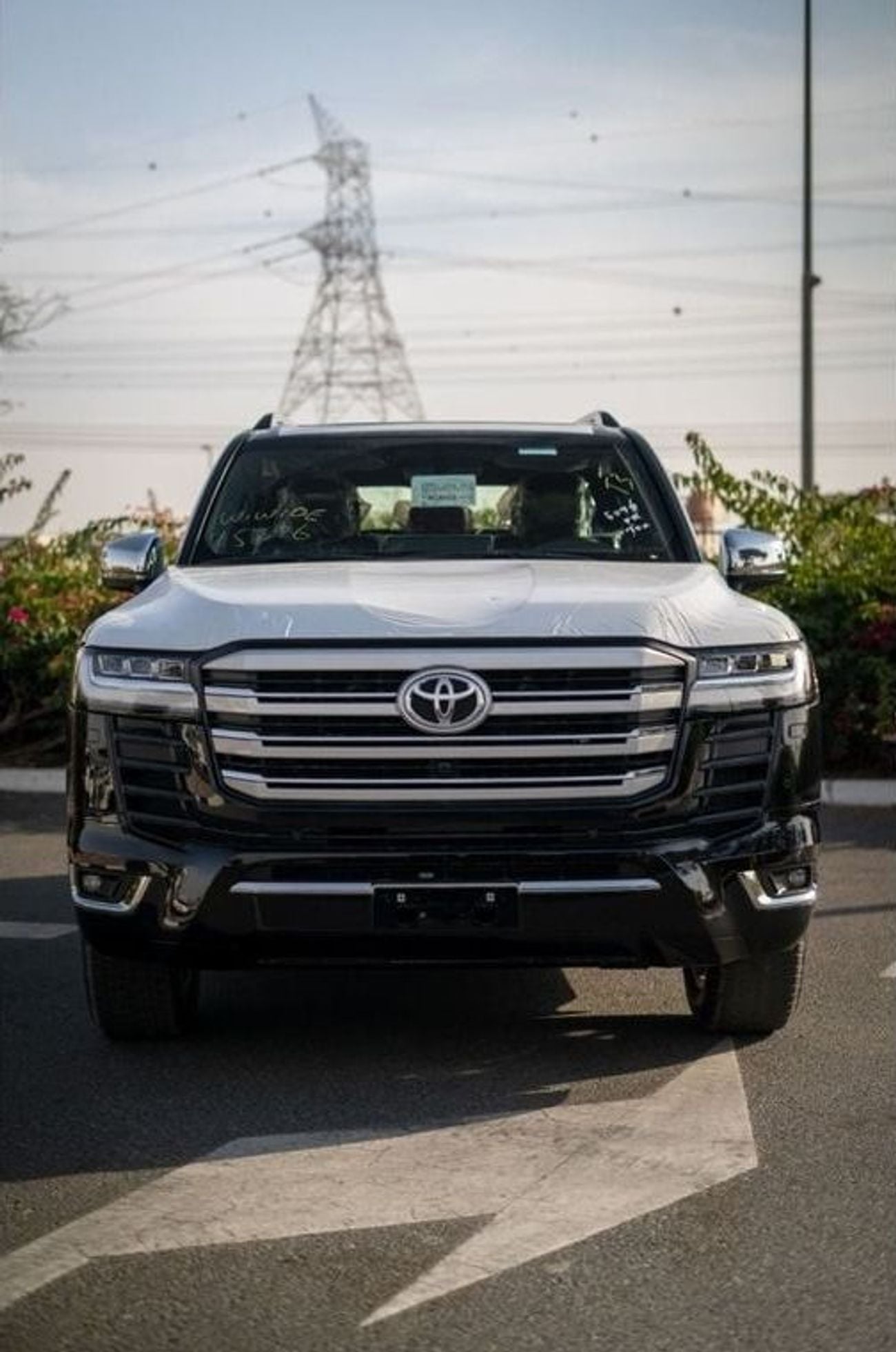 تويوتا لاند كروزر LC300 3.3 VXR TT DSL 2025 MODEL