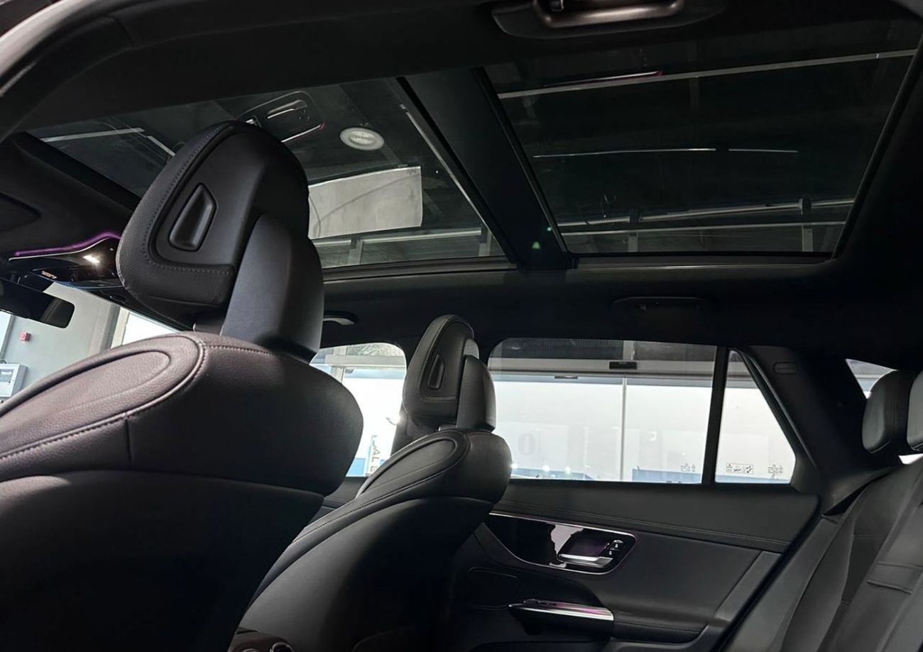 Mercedes-Benz GLC 300 clean title - no accident no painting