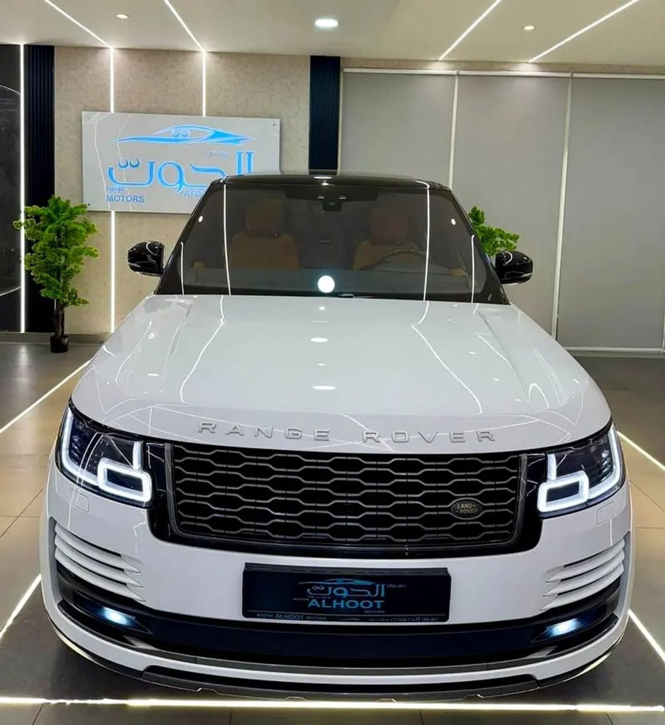لاند روفر رينج روفر LWB Autobiography P400 3.0L ELITE VOGUE || SUPERCHARGED || GCC || FULLY LOADED || ACCIDENTS FREE