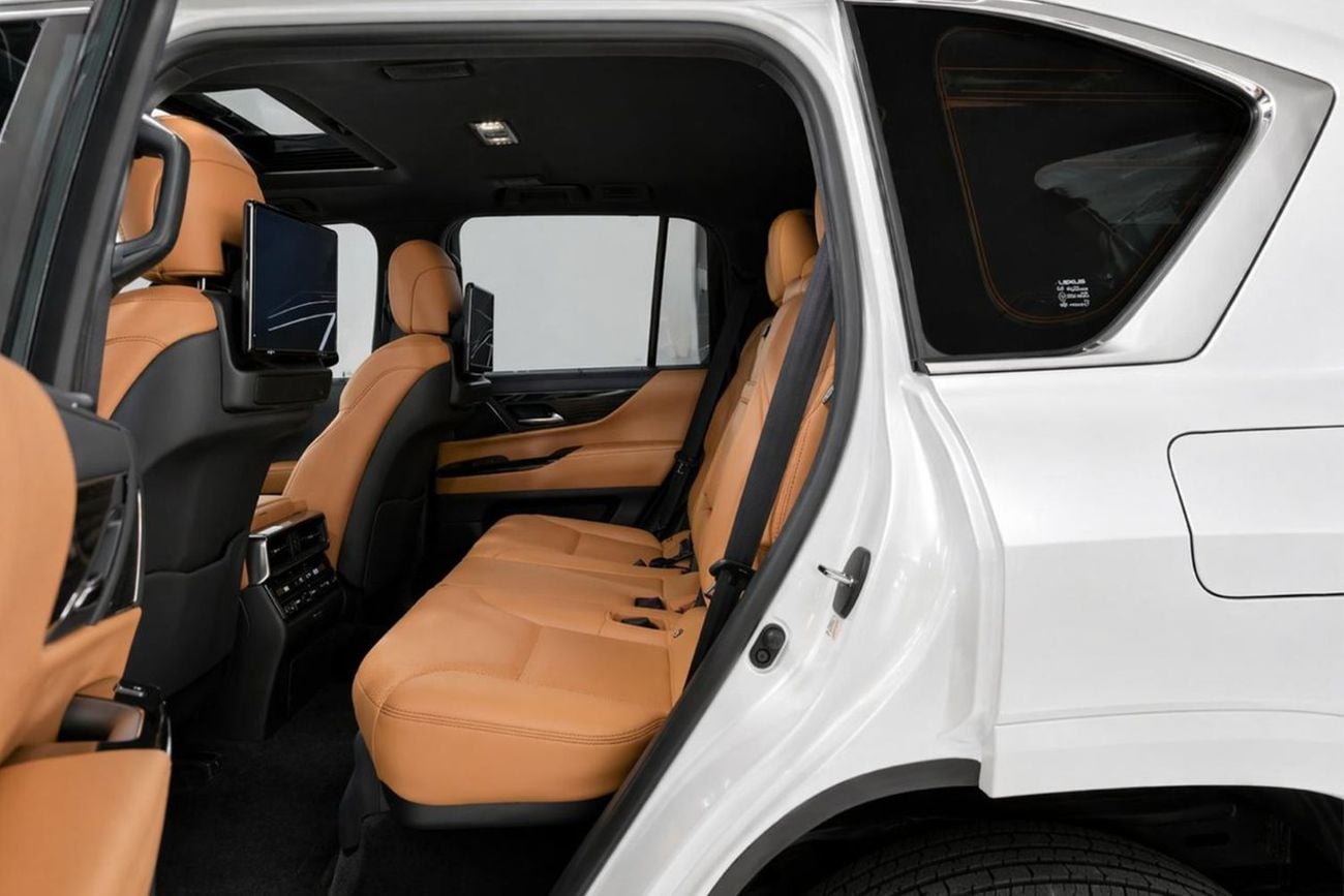 لكزس LX 700h Signature