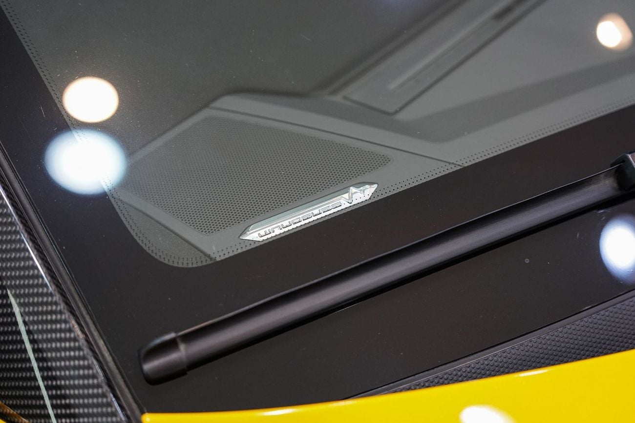 Lamborghini Aventador Roadster SVJ, 1 of 800, Full Carbon Fiber Package, Very Low KM!!