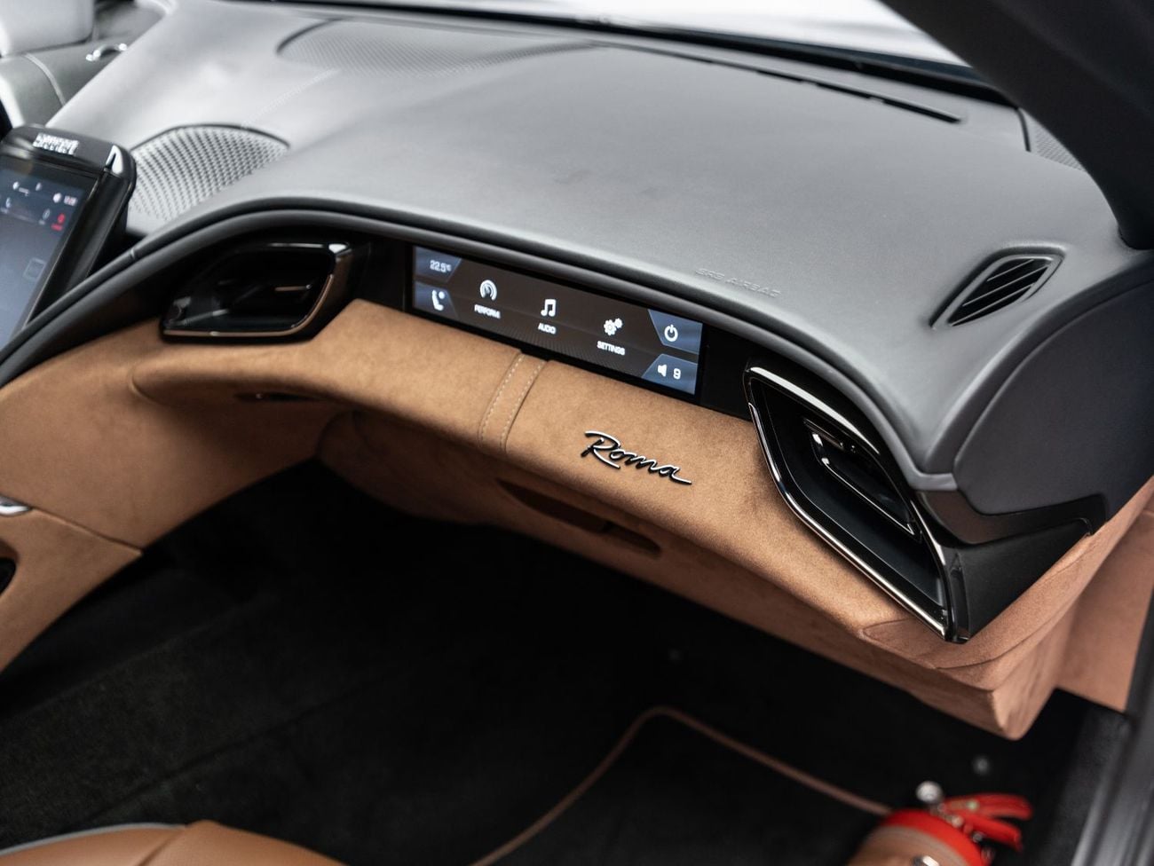 فيراري روما STD BUY NOW, PAY 2027 | THE BLACKLINE STANDARD | Ferrari Warranty + Service Contract, GCC