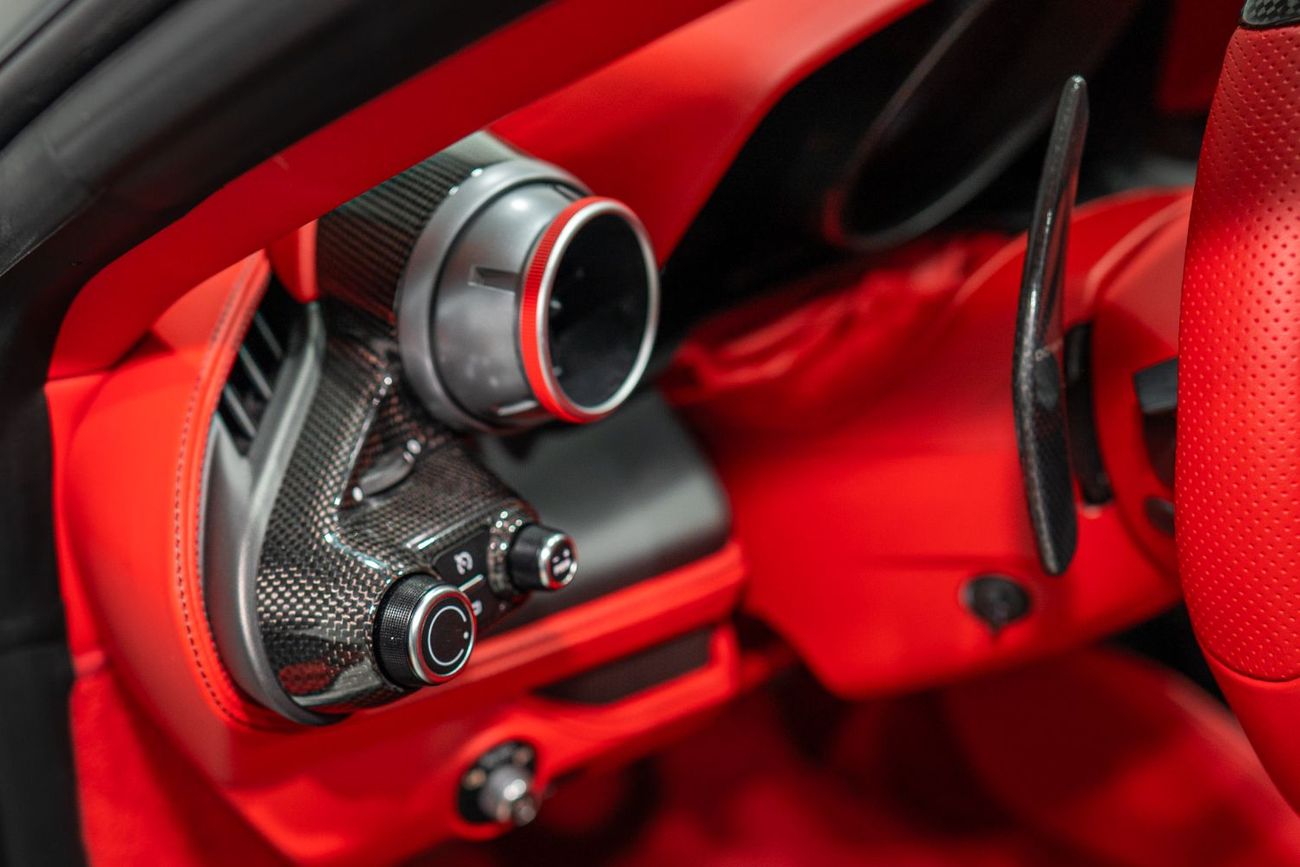 Ferrari F8 Spider VERY LOW MILEAGE | 2022 F8 SPIDER | CARBON INT | SUSPENSION LIFTER | SPECIAL DESIGN SEATS | WARRANTY