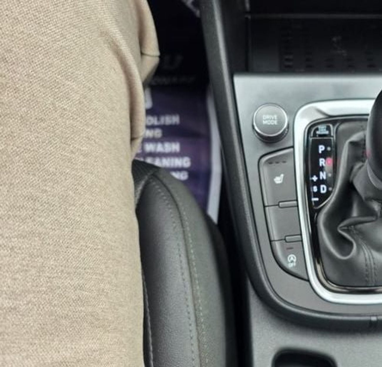 Hyundai Kona 1.6 Limited Turbo Sunroof, Push button, original leather seats and Parking sensors