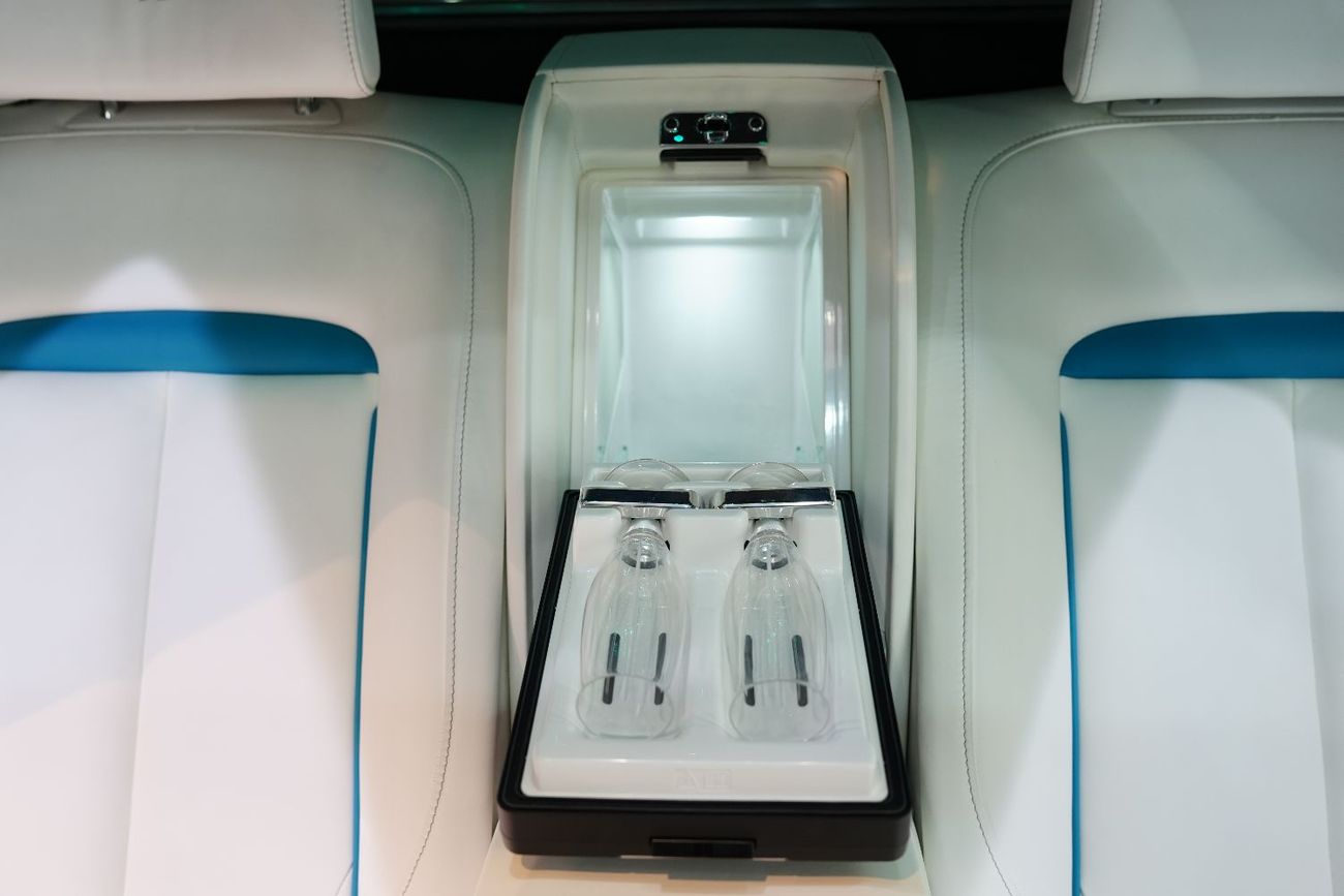 Rolls Royce Cullinan STANDARD VIP Seats w/ Entertainment Screens, Bespoke Audio, Panoramic Roof w/ Starlight!!