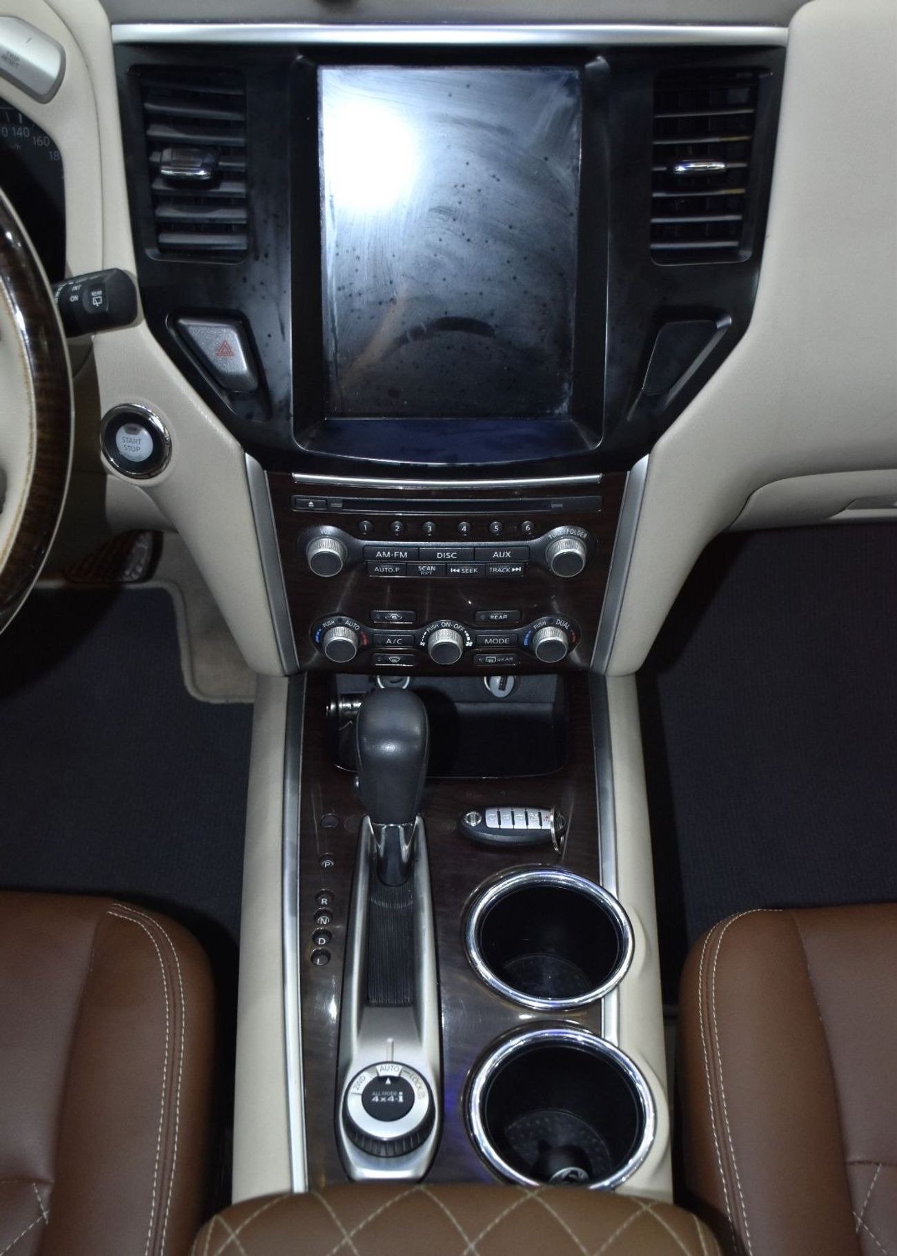 نيسان باثفايندر EXCELLENT DEAL for our Nissan Pathfinder SV 4WD ( 2014 Model ) in White Color GCC Specs