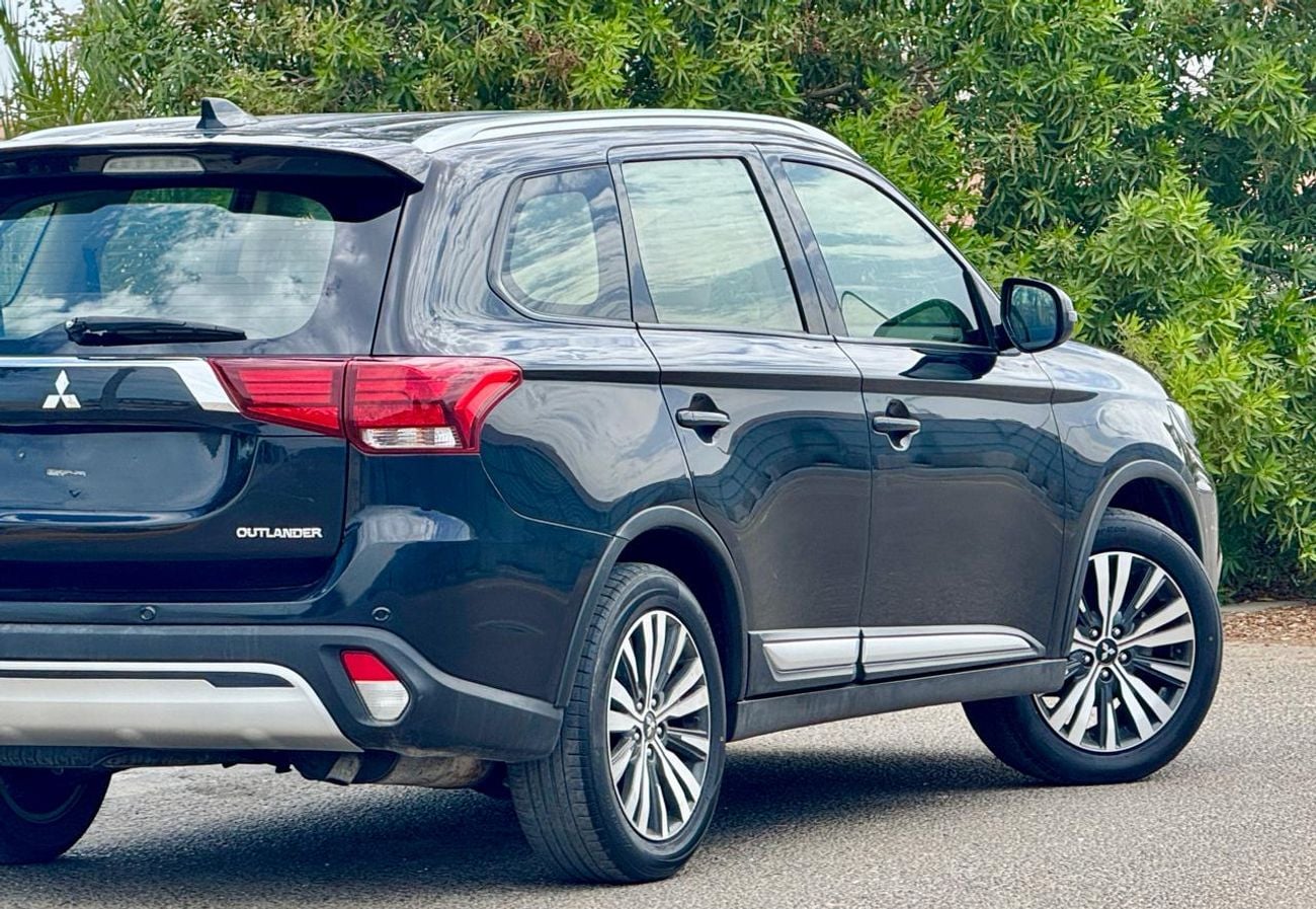 ميتسوبيشي آوتلاندر GLX High 2.4L