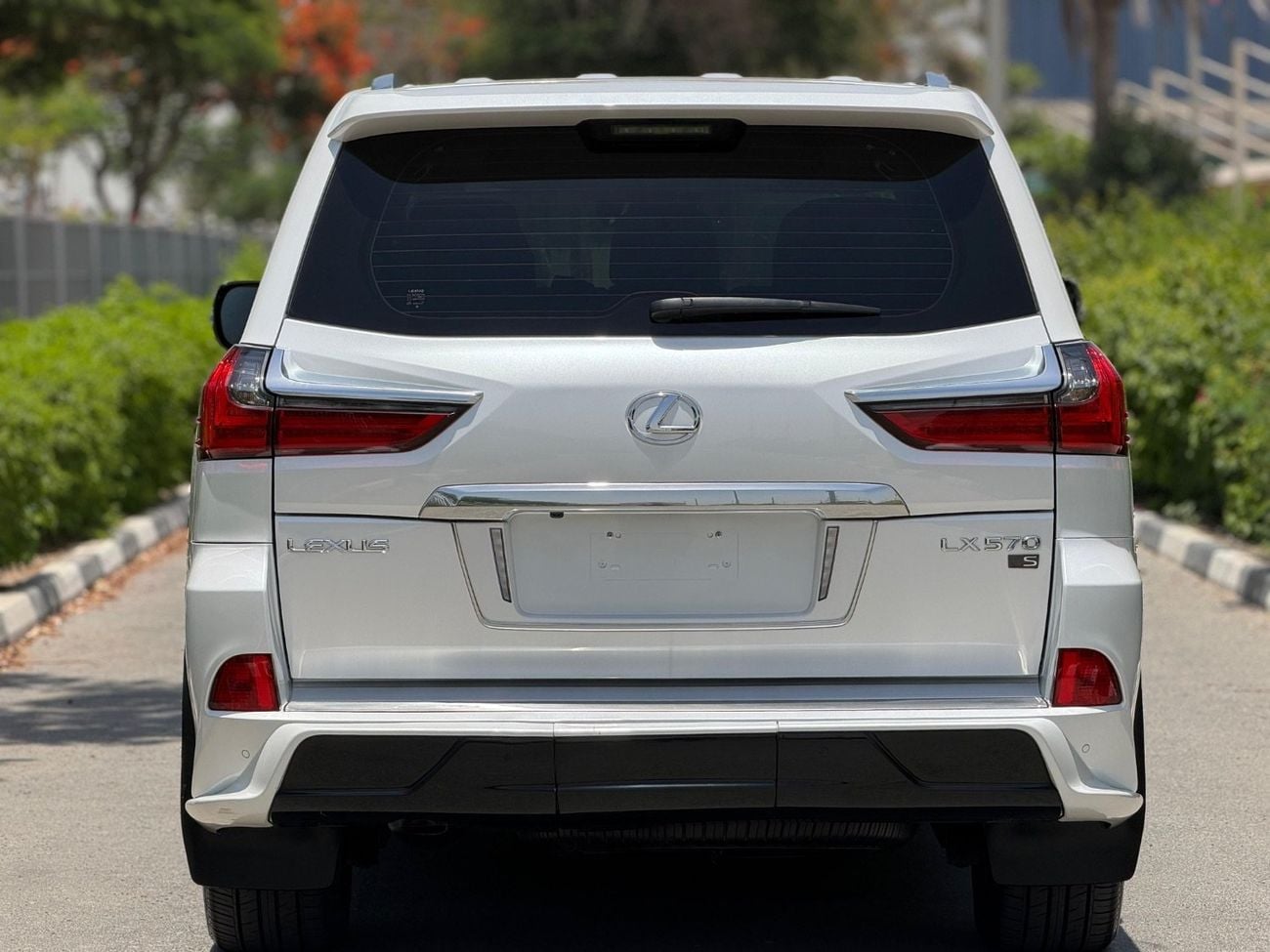 Lexus LX570 SIGNATURE