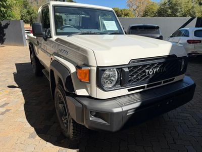 Toyota Land Cruiser Pickup 70 RHD 2025 TOYOTA LC 79 SC 4.2D MT BRAND NEW 0KM