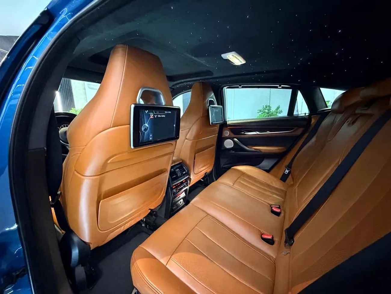 BMW X6 BEST X6M V8 // RADAR // NIGHT VISION // STAR ROOF TOP RANGE // ACCIDENT FREE // GCC // LOW MILES