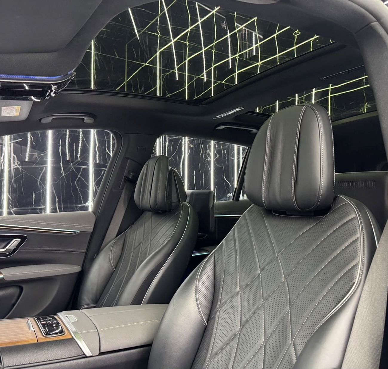 Mercedes Benz EQS 580 EQS 580 4MATIC Korean | Luxury 7 seater  SUV | Fully Electric | Well Maintained