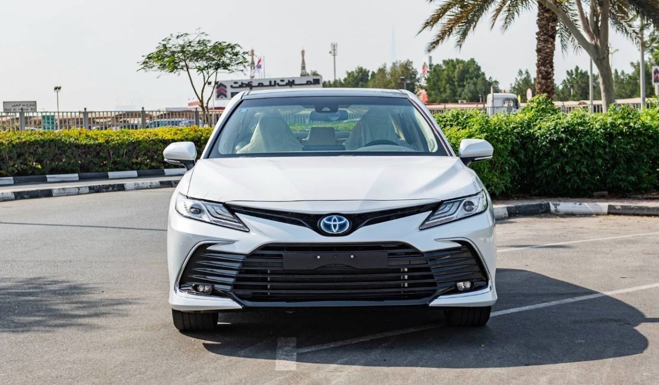 Toyota Camry HEV Grande 2.5P AT MY2022 – White (VC: CAMRY2.5PH_2)