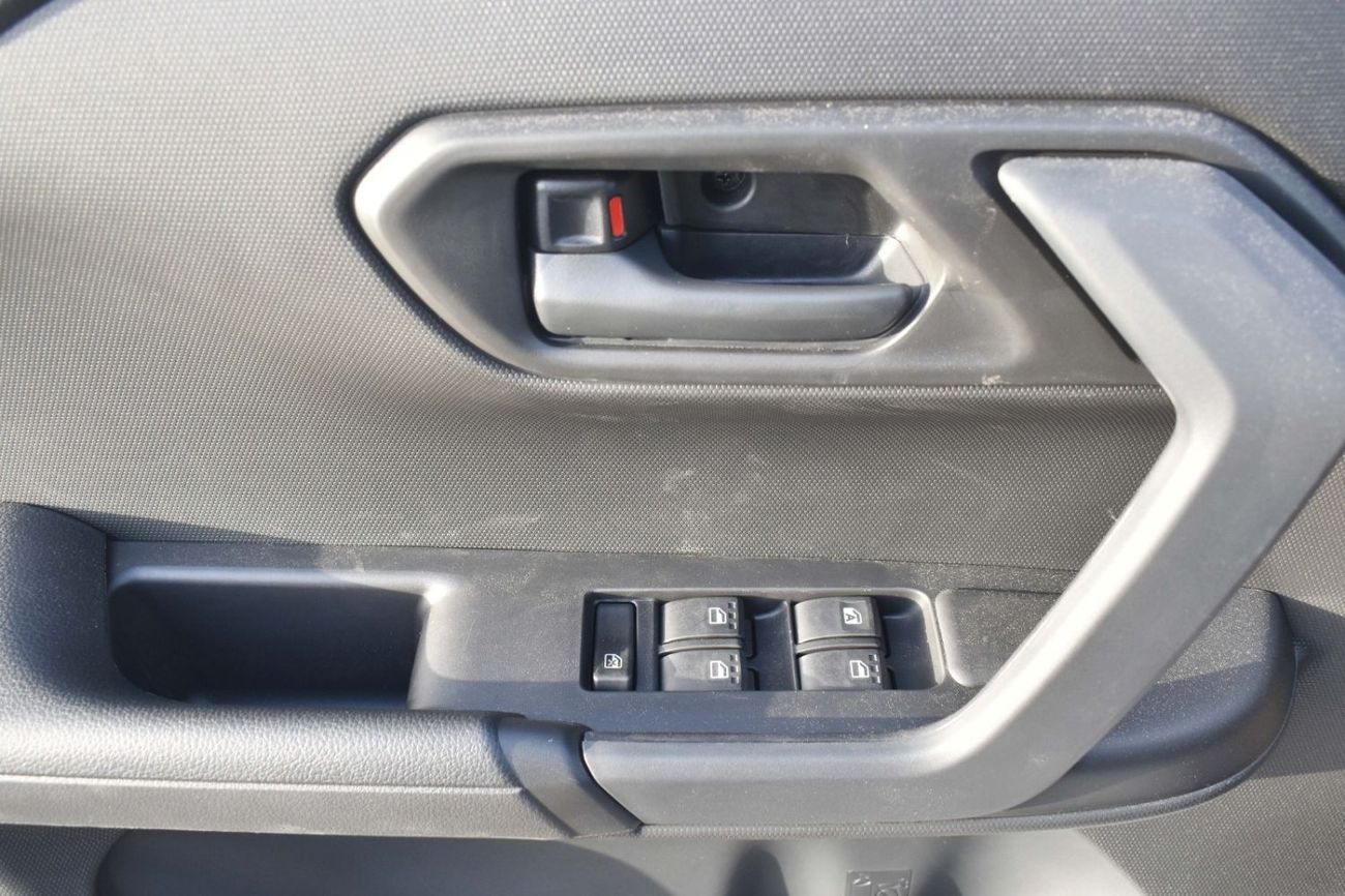 تويوتا ريز 1.2L E