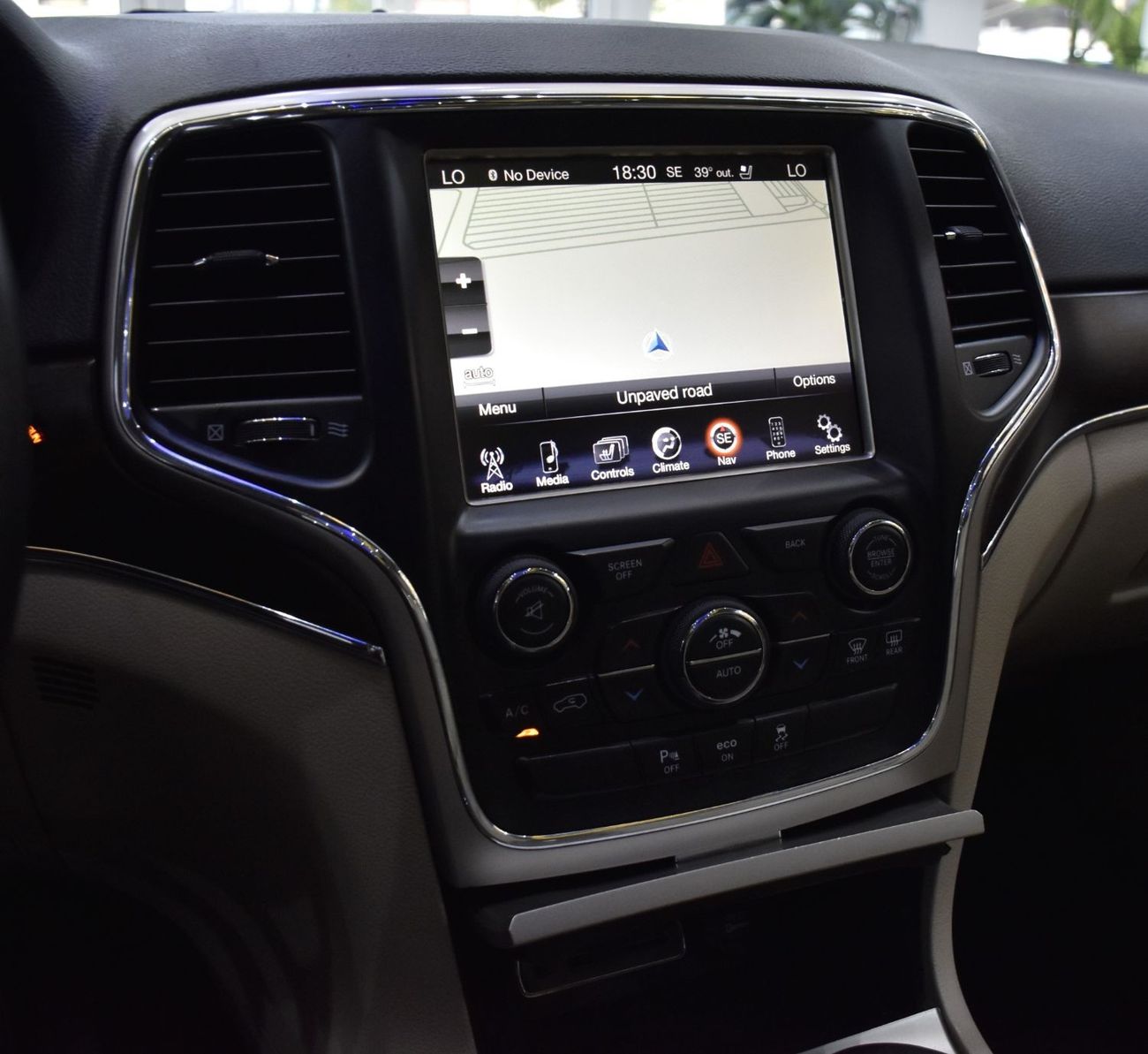 جيب جراند شيروكي EXCELLENT DEAL for our Jeep Grand Cherokee Limited 4WD ( 2015 Model ) in Grey Color GCC Specs