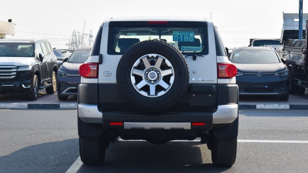 Toyota FJ Cruiser 4.0L  Full Option