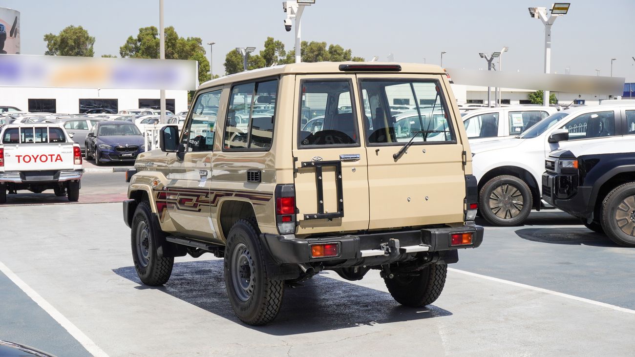Toyota Land Cruiser 70 4.0L V6 M/T