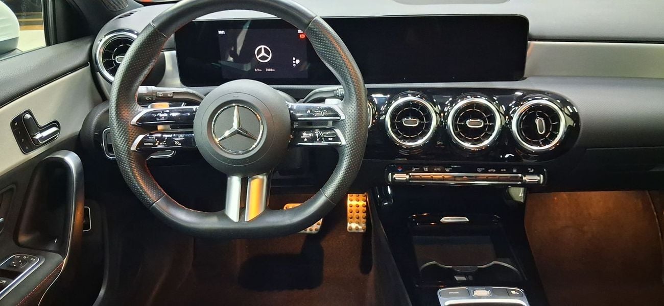 مرسيدس بنز A 250 STD (NON GCC) STD (NON GCC)