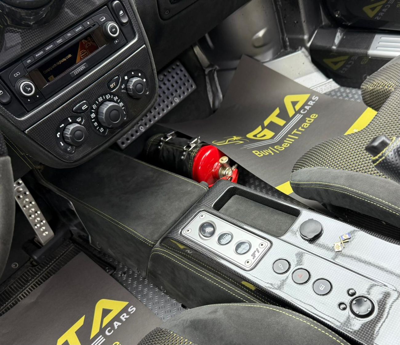 فيراري F430 2009 Ferrari F430 Scuderia, Full Service History, Very Low Km, Excellent Condition, GCC