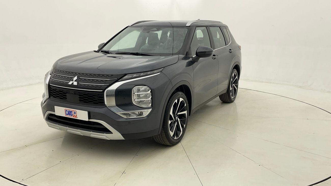 ميتسوبيشي آوتلاندر H/L SYNTHETIC LEATHER SEATS WITH SUNROOF 2.5 | بدون دفعة مقدمة | اختبار القيادة في المنزل