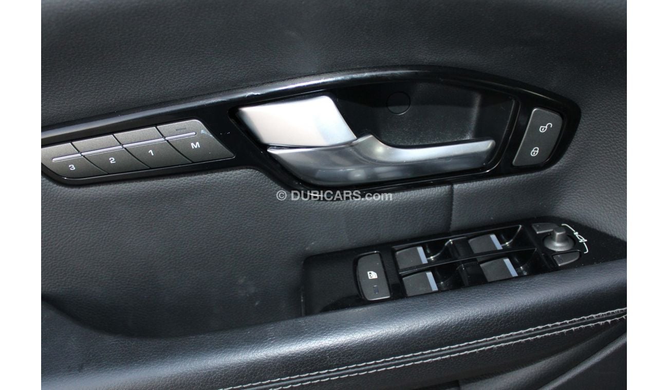 Land Rover Range Rover Evoque 2.0L V4 Petrol, 2017 SILVER (LOT # 1015)