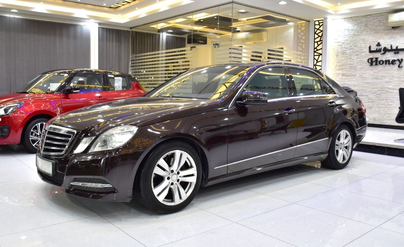 مرسيدس بنز E300 Mercedes Benz E300 ( 2011 Model ) in Burgundy Color GCC Specs