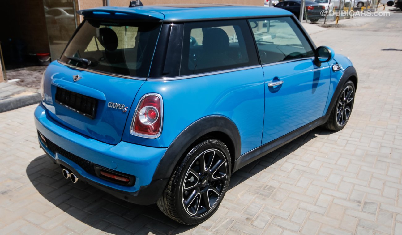 Mini Cooper S Special Edition (BAYS WATER)