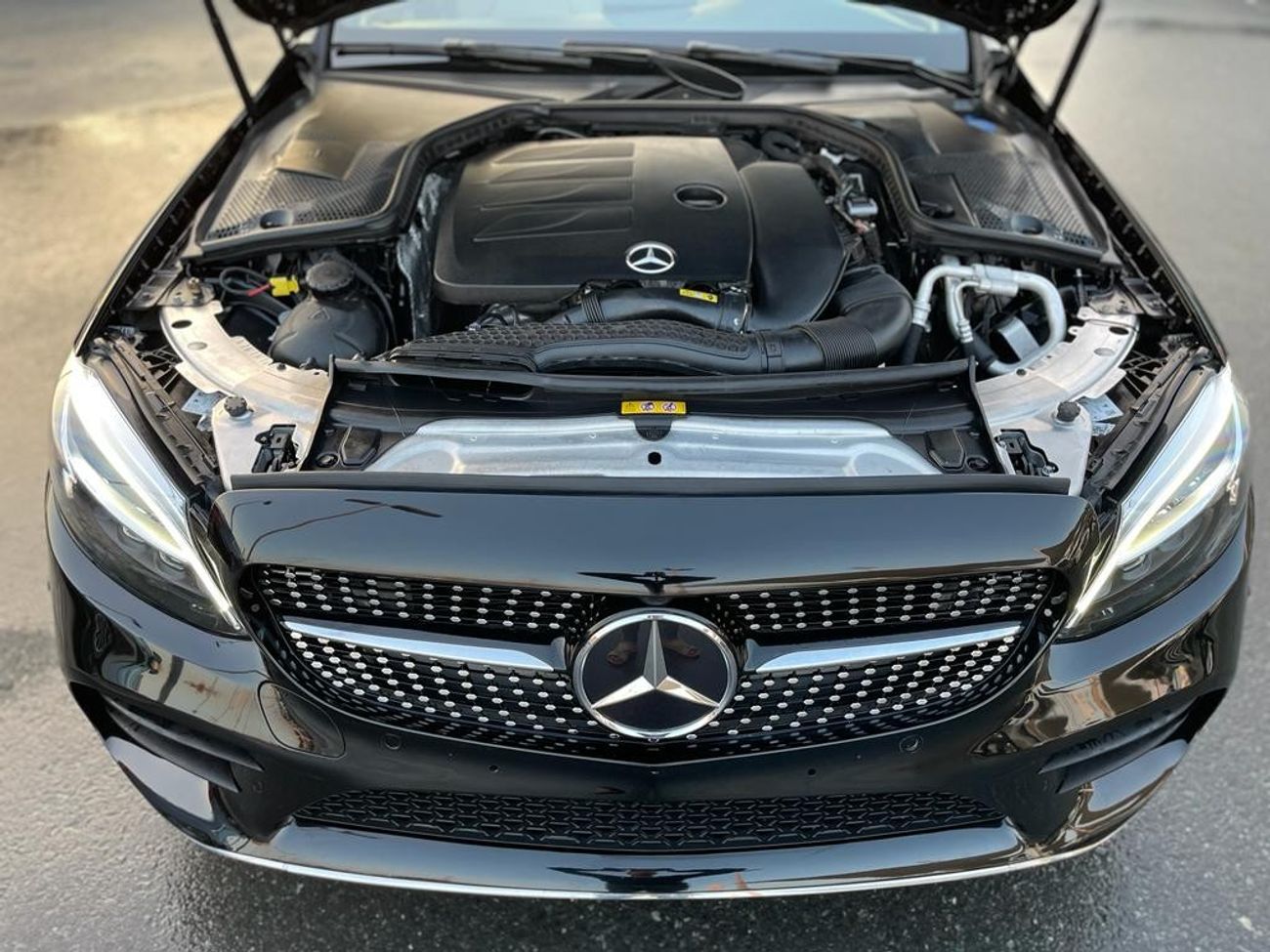 Mercedes-Benz C 300 AMG Pack Mercedes C 300 _American_2019_Excellent Condition _Full option