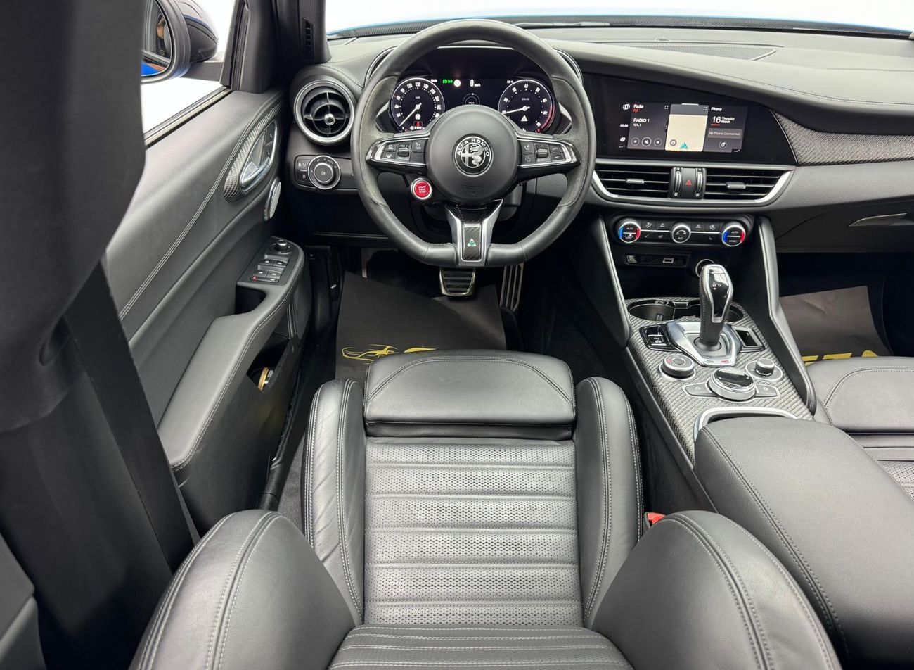 ألفا روميو جوليا 2023 Alfa Romeo Giulia Quadrifoglio, 1 Year Warranty, Service History