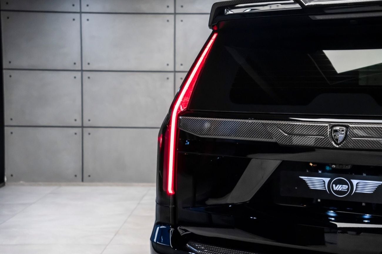 Cadillac Escalade Sport Platinum 6.2L 4WD