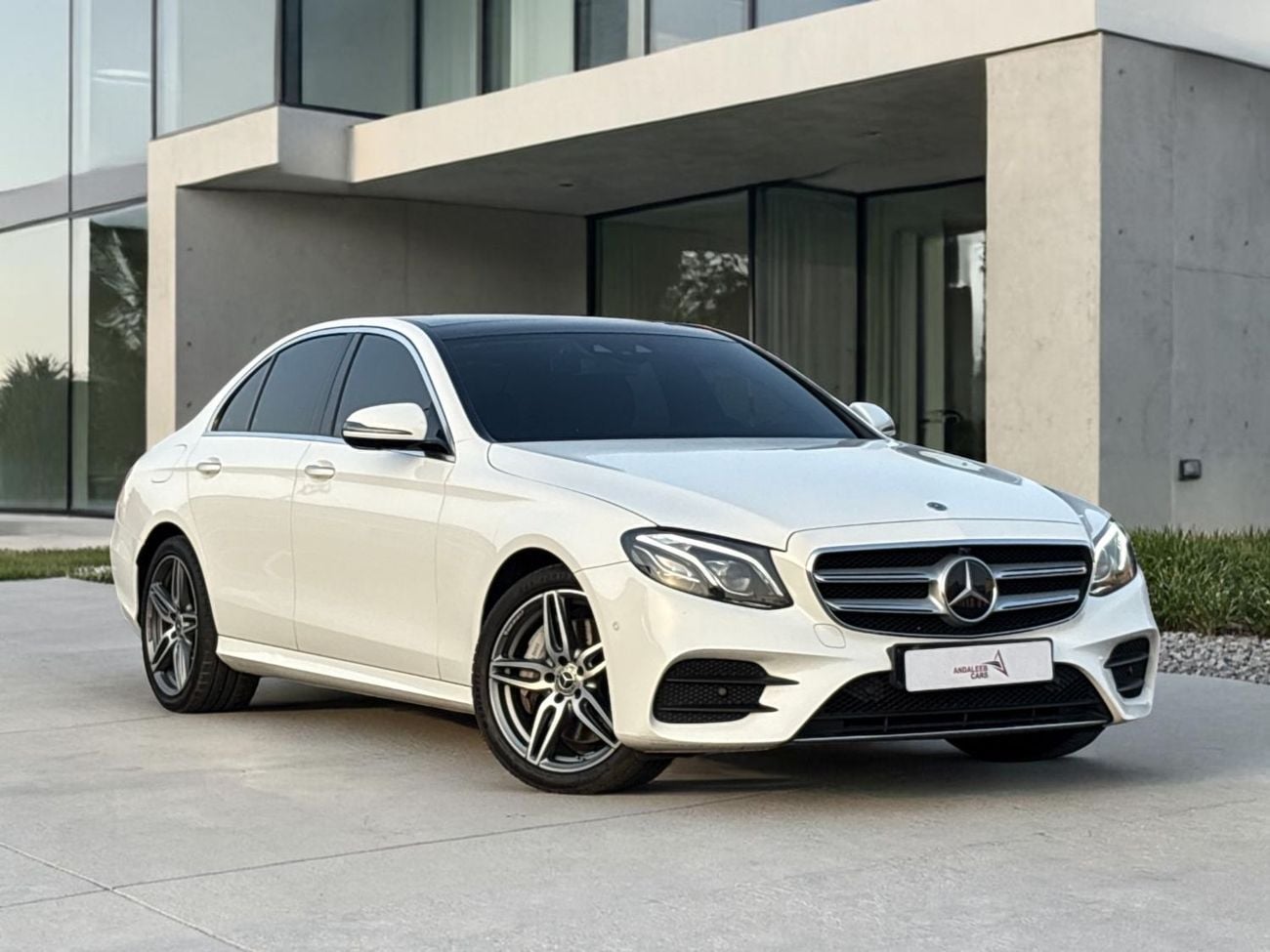 Mercedes-Benz E300 Premium + 2.0L AED 1,900 P.M | 0% DOWN PAYMENT | MERCEDES-BENZ E300 AMG | 2.0L V4 | 2020