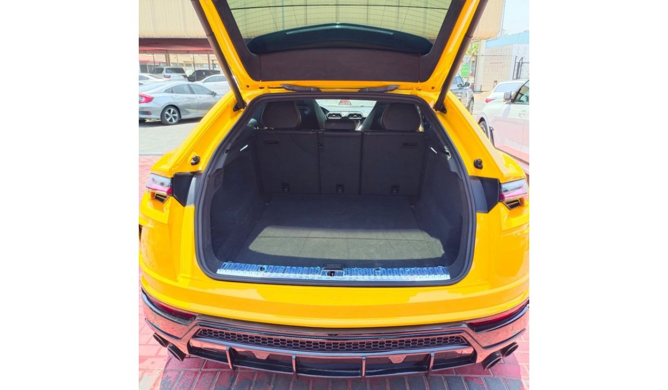 Lamborghini Urus Std Under Warranty 2019 GCC