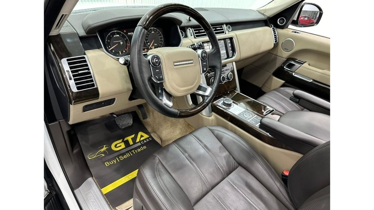 Land Rover Range Rover 2015 Range Rover Vogue SE Supercharged, Service History, Low Kms, Excellent Condition, GCC