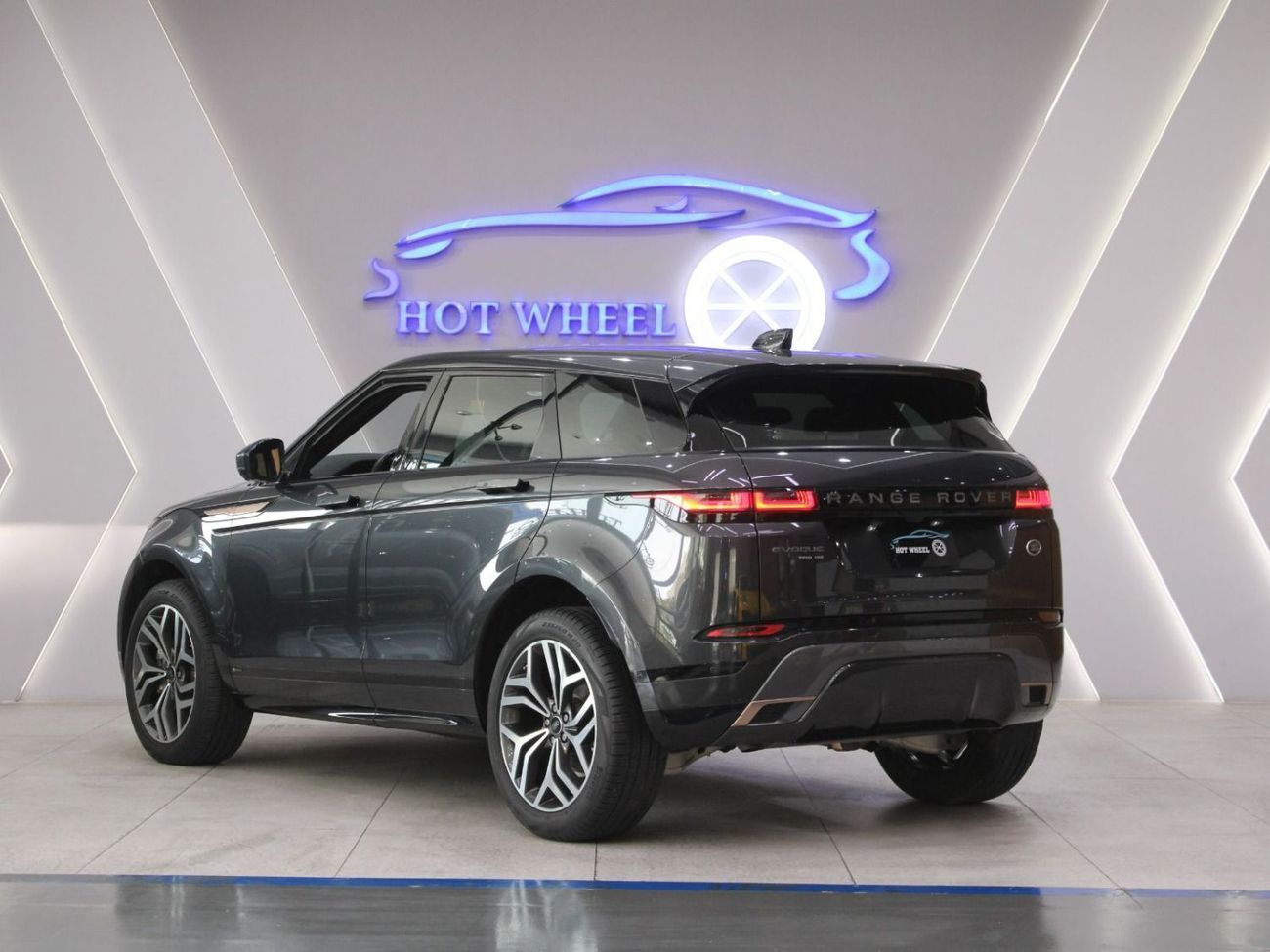 لاند روفر رانج روفر إيفوك - P250 HSE | With Warranty