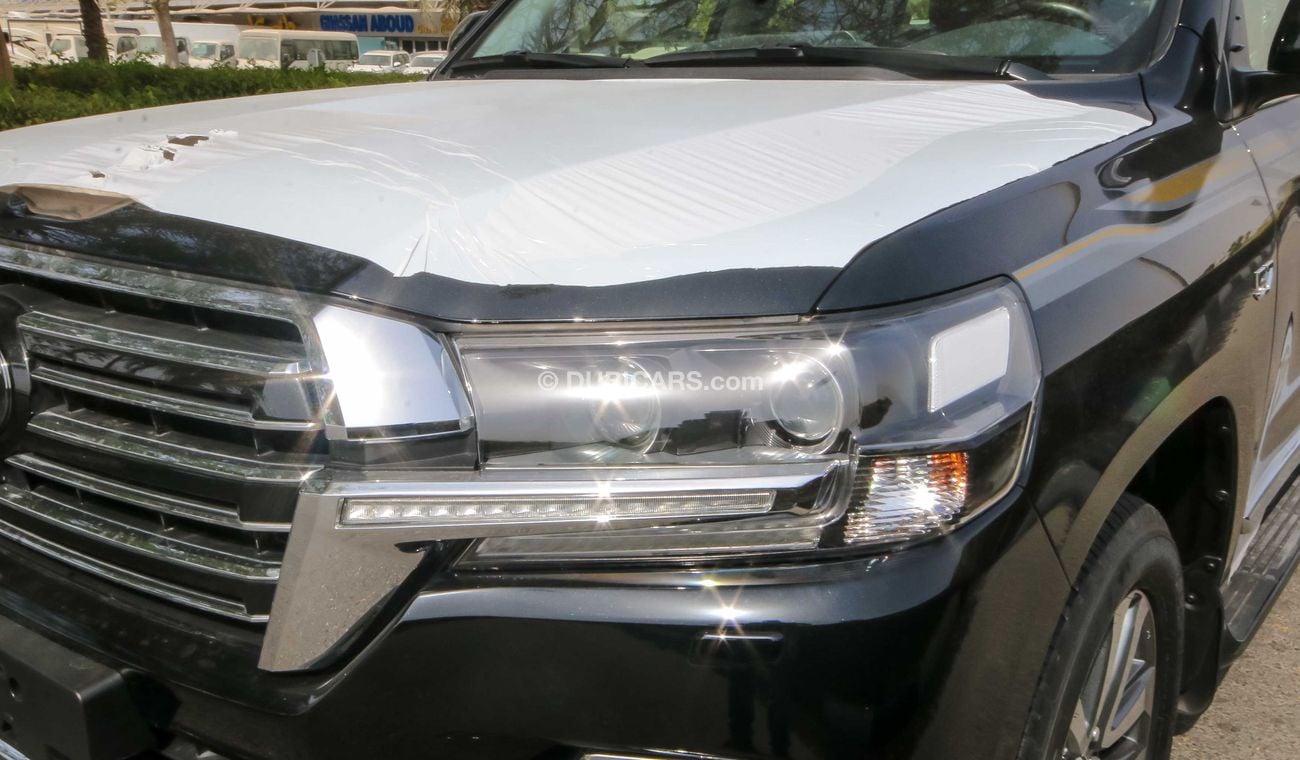 Toyota Land Cruiser Black edition VXR 5.7 V8