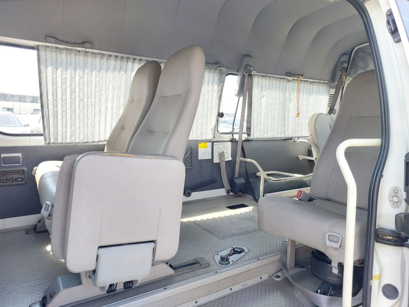 Toyota Hiace (RAMADAN OFFER) TOYOTA HIACE VAN RHD 2001 MODEL 3.0 L DIESEL AUTOMATIC(PM07214)