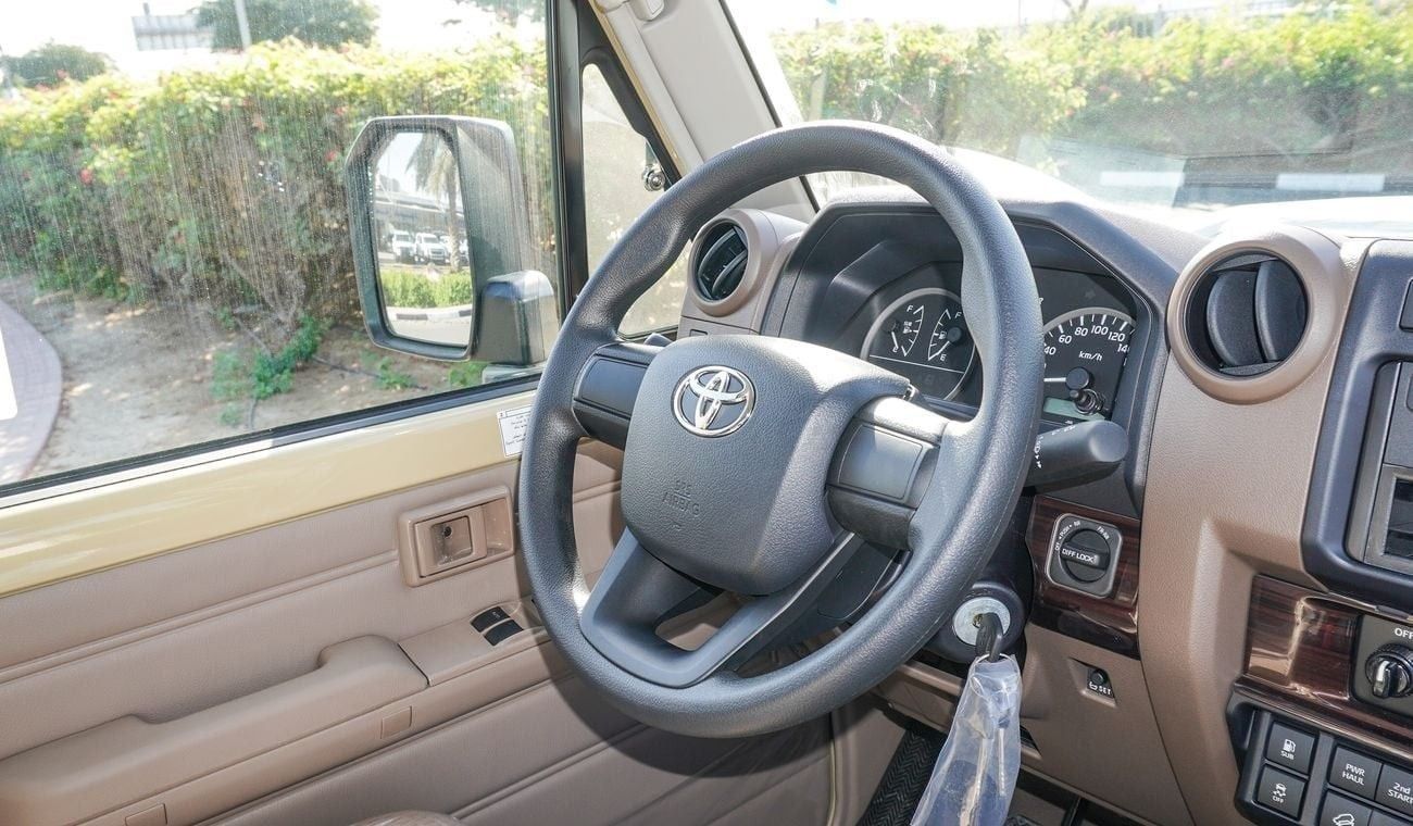 Toyota Land Cruiser Pick Up 4.0L V6 Single Cabin A/T