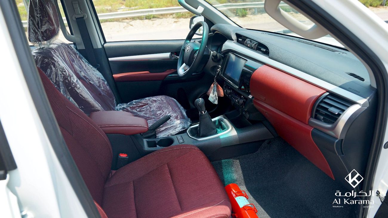 تويوتا هيلوكس 2.7 SR5 | GCC | Manual | 4WD | Climate Control