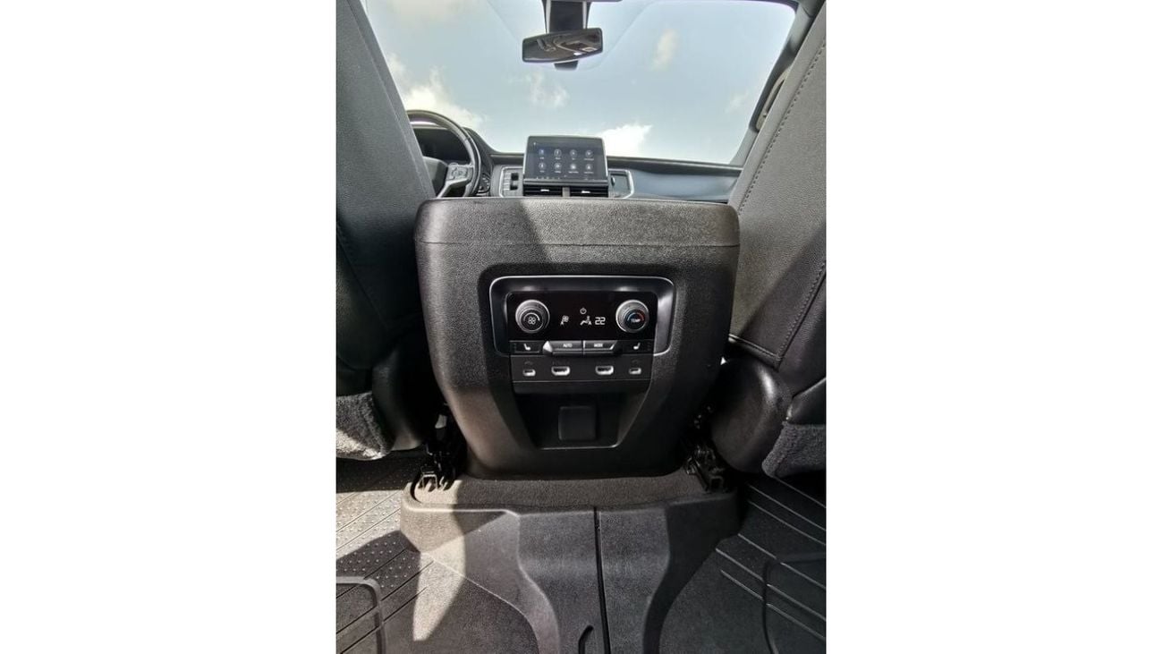 Chevrolet Suburban Chevrolet RST Suburban Diesel - 2021 - Black