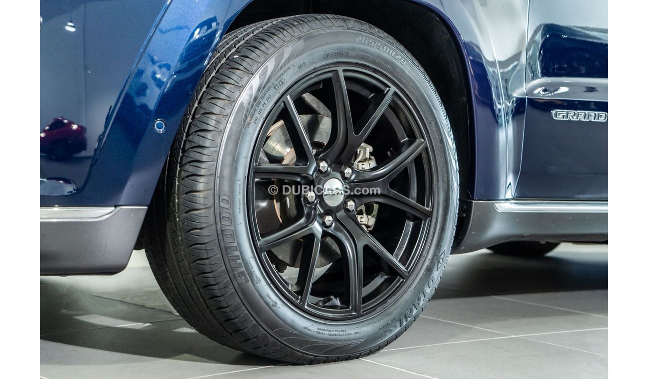 Jeep Grand Cherokee 2017 Jeep Grand Cherokee Summit V8 5.7L / Full Option / Full-Service History