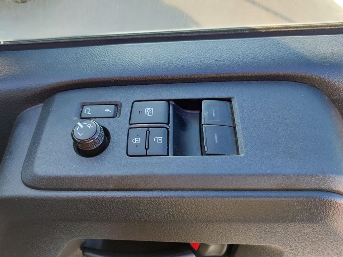 Toyota Hiace Commuter