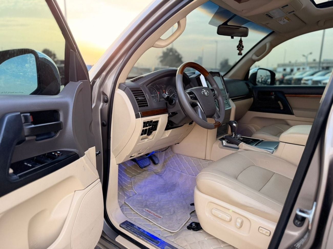 تويوتا لاند كروزر GXR 4.6L