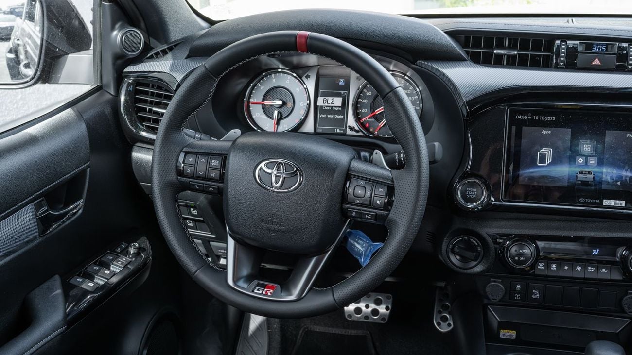 تويوتا هيلوكس GR Sport 2.8L