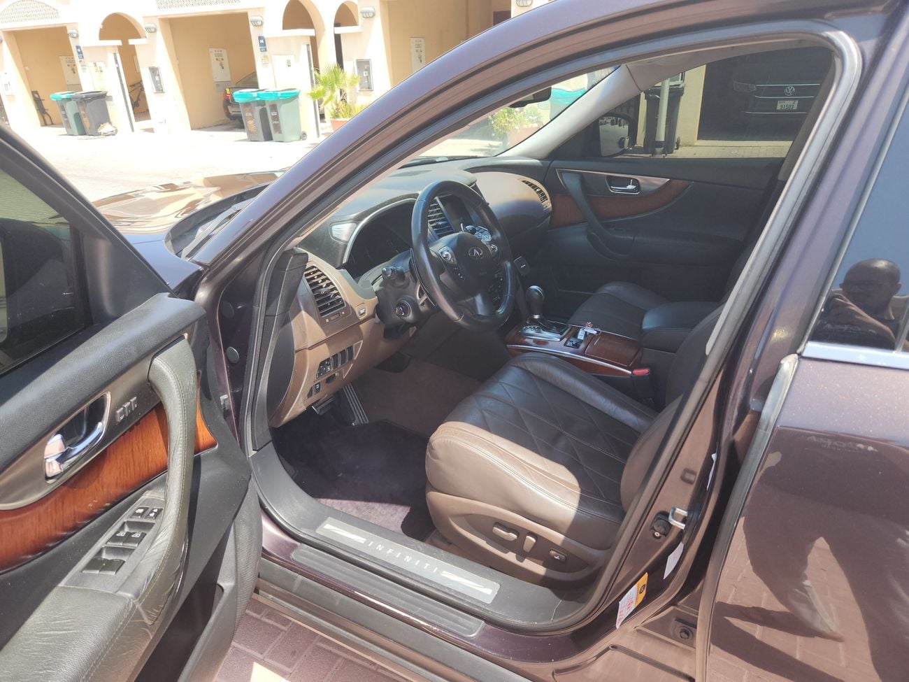 إنفينيتي FX35 Sport