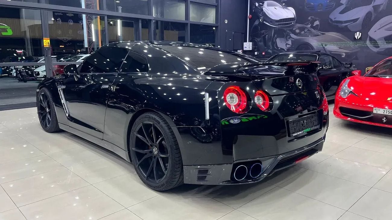 Nissan GT-R BLACK EDITION Nissan GT-R Nismo 2015