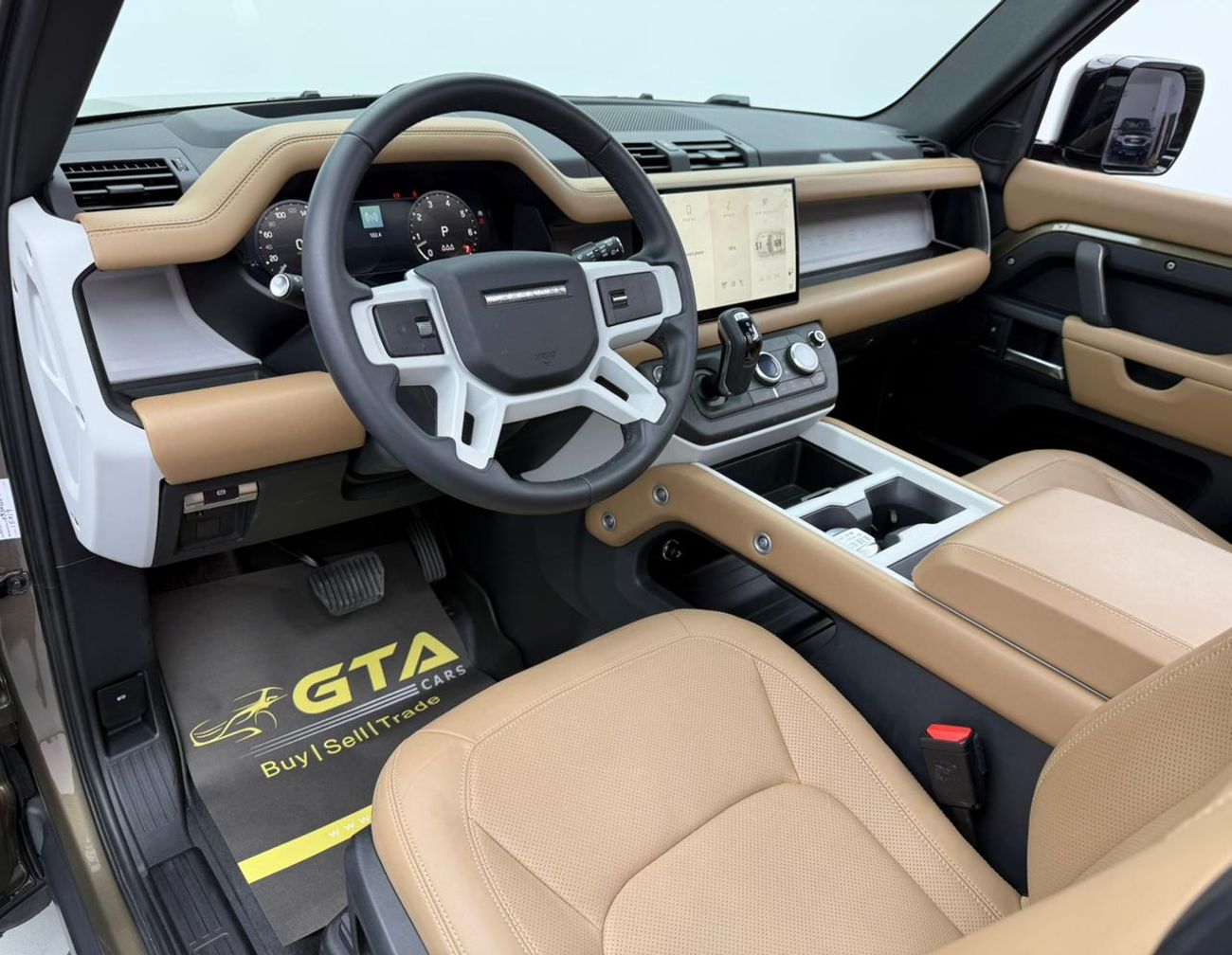 لاند روفر ديفندر P400 90 X-Dynamic HSE 3.0L (5 Seater) 2025 Land Rover Defender 90 P400 X-Dynamic, 3.0L Turbocharged 