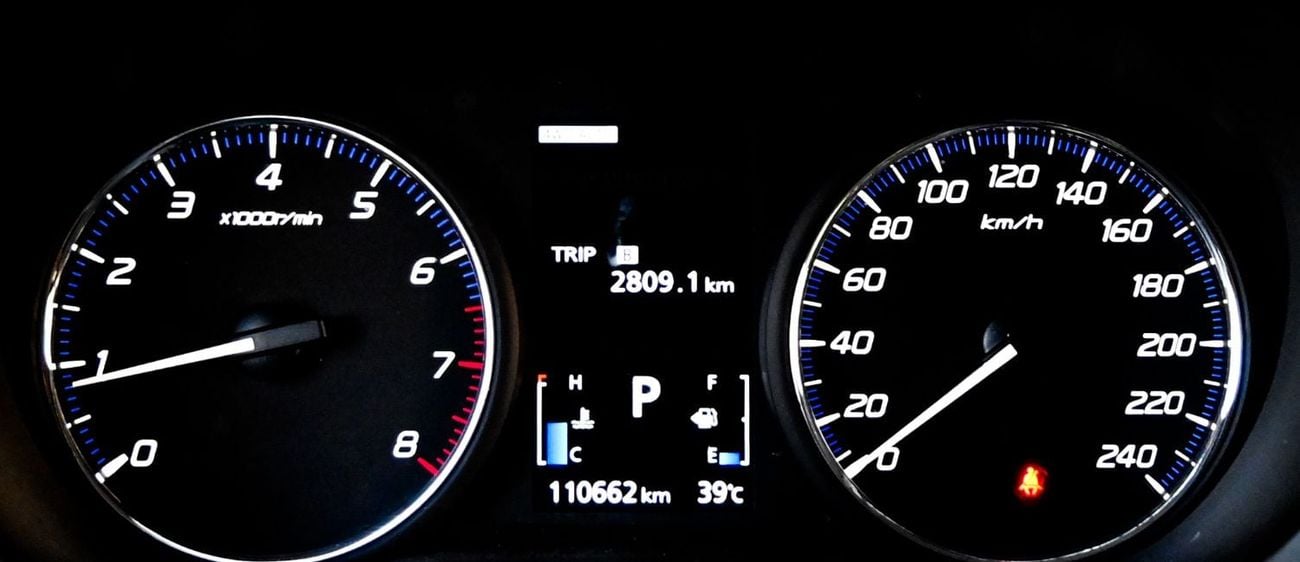Mitsubishi Outlander 2021 Mitsubishi Outlander GLX, GCC specs, 7 seats, in excellent condition inside and out.