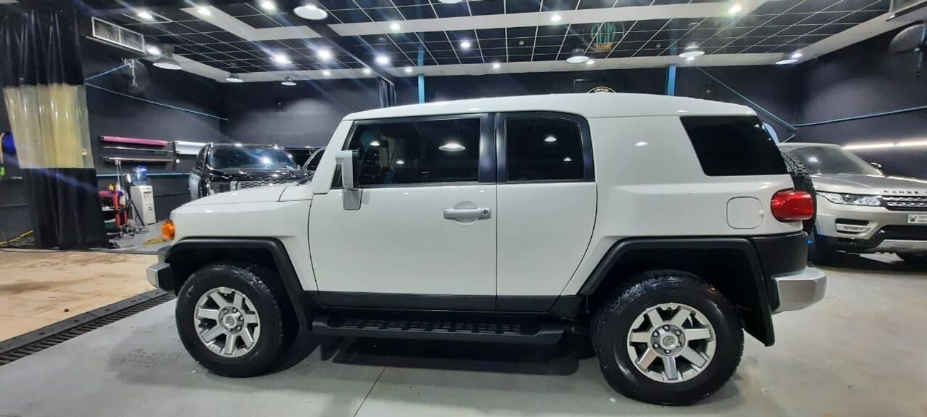 تويوتا إف جي كروزر GXR 4.0L A/T