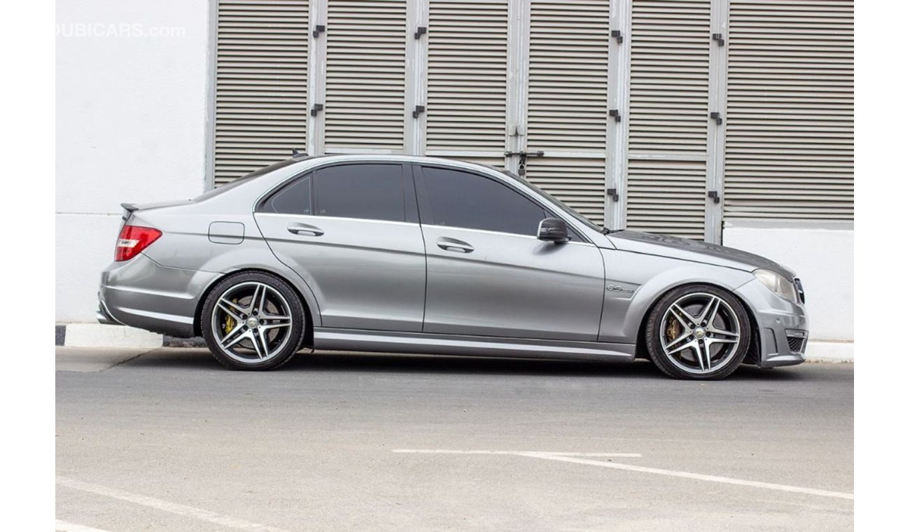 مرسيدس بنز C 63 AMG MERCEDES C63 -2009 - CLEAN AND IN PERFECT CONDITION