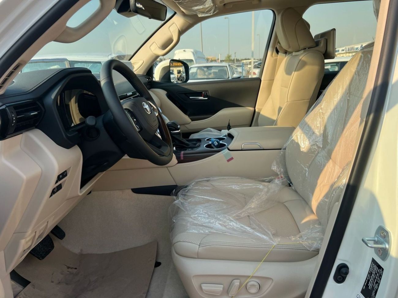 تويوتا لاند كروزر GXR 4.0L TOYOTA LAND CRUISER GXR 3.5L SUV 4WD 2025