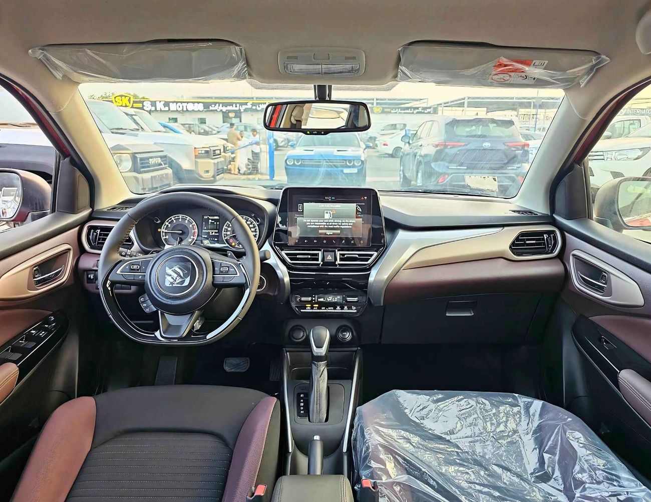 Suzuki Fronx GLX / EURO 5 HYBRID / 1.5L V4 / HEADUP DISPLAY / 360* CAMERAS / " 9" DISPLAY AUDIO (CODE # GLX)